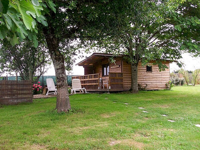 Coffret cadeau Séjour de 2 jours en chalet avec dîner et accès au sauna ou bain bouillonnant près de Dax