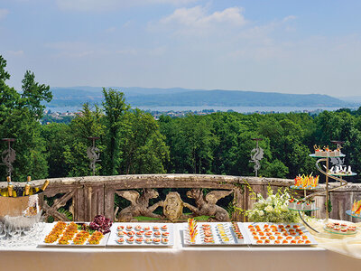 Cofanetto 3 romantiche notti con colazione e Spumante in hotel 5* sul Lago Maggiore