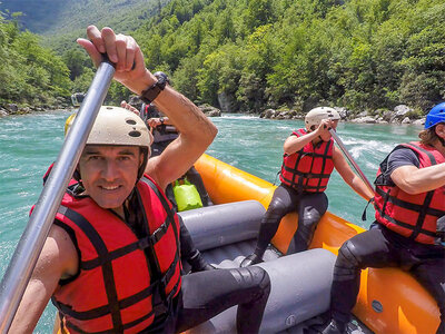 Cofanetto regalo 1 avventura in rafting con emozionanti attività per 2