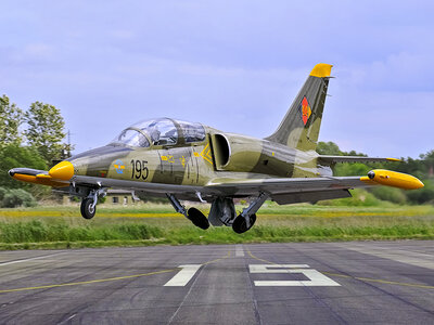 Coffret cadeau Pilote d'un jour en Allemagne : formation et vol en avion de chasse L-39 Albatros