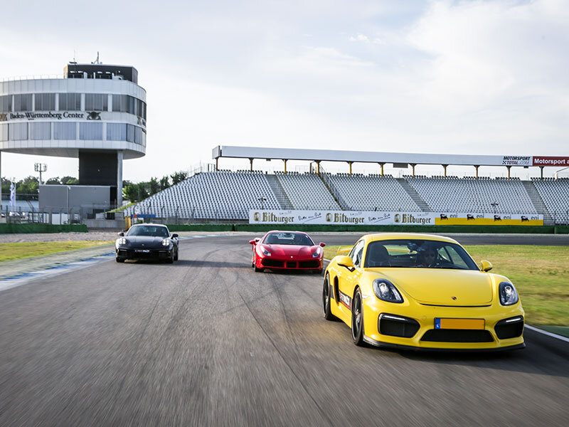 Box Passione GT: 3 adrenalingeladene Runden in einem Ferrari, Porsche oder Lamborghini