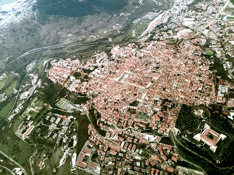 L’Aquila dall’alto: volo turistico per 3 persone a bordo di un Piper PA28RT-201T