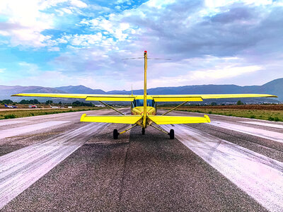 Cofanetto Emozioni in quota: un suggestivo volo con istruttore e battesimo dell’aria