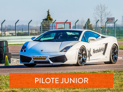 Coffret cadeau Stage pilotage enfant : 5 ou 6 tours de circuit au volant d'une Lamborghini Gallardo