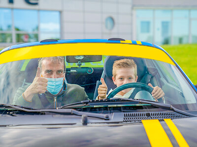 Stage d’initiation à la conduite junior : 2 tours de circuit en Clio RS pour 1 enfant