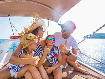 Cofanetto regalo A spasso per le isole di Murano, Burano e Torcello: tour in barca e visita a una vetreria per 4