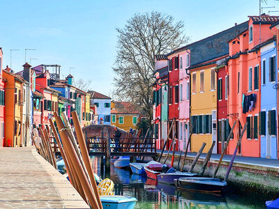 Cofanetto regalo Giro in barca a Murano e Burano con visita alla Fornace del Vetro