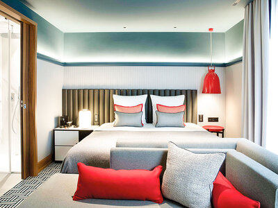 Cofanetto regalo Fuga di coppia a Ginevra: 1 notte in hotel 4* con bottiglia di Prosecco