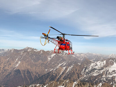 Helikopter-Panoramaflug für 1 Std. und 20 Min.über Lodrino und die Jungfrau für 4 Personen