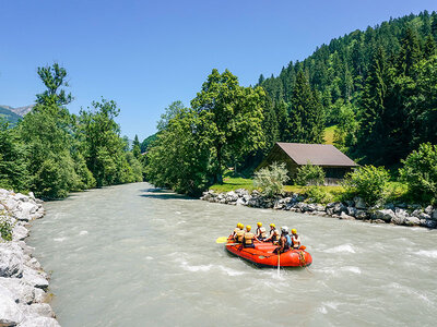 Geschenkbox Rafting-Abfahrt auf der Simme für 2 Personen inklusive Getränke