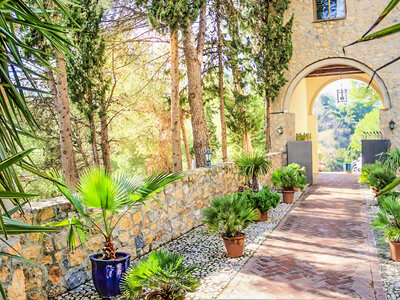 Fuga al sole del Mediterraneo: 2 notti nel Castillo de Monda