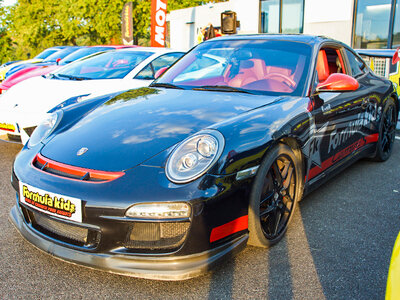 Stage pilotage enfant : 3 tours de circuit au volant d'une Porsche Carrera S 997 PDK Aerokit