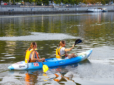 Sortie en paddle ou en kayak avec vin à Namur pour 6 personnes