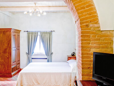 Cofanetto regalo Romantica fuga nelle Marche: 1 notte in Suite in hotel 4*