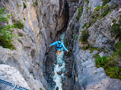 Saut palpitant dans les canyons de Grindelwald