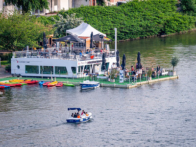 1 uur varen op de Maas voor 7 personen