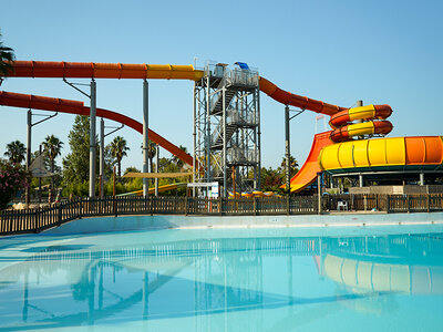 Coffret Journée en famille à Aquasplash d'Antibes pour 2 adultes et 2 enfants