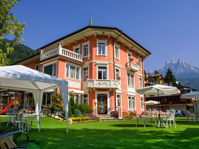 Cofanetto regalo Insieme in Trentino Alto Adige: 1 notte in hotel 4* con accesso Spa e aperitivo