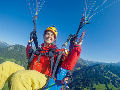 Vol en parapente en été ou en hiver