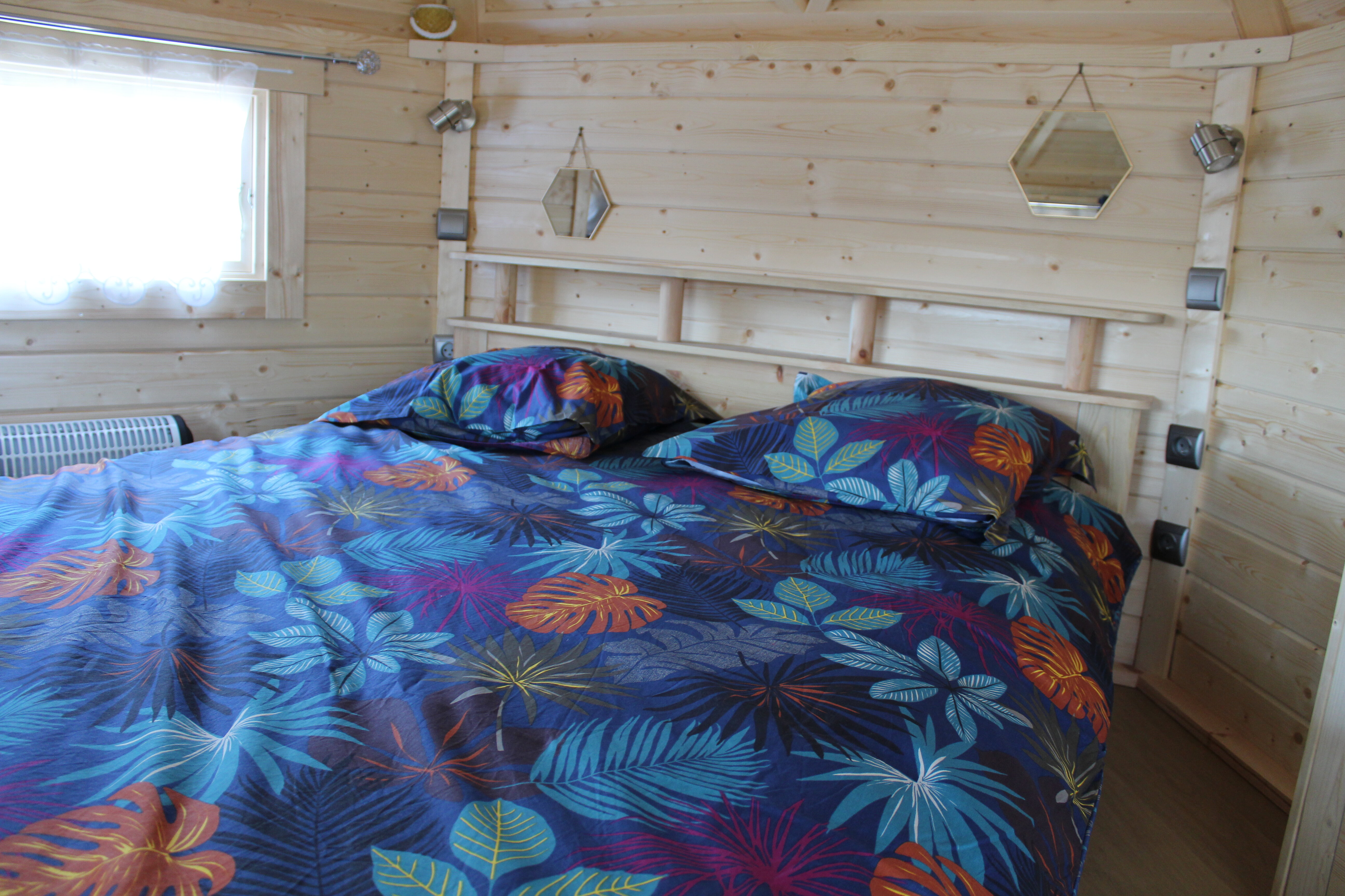 Camping Le Petit Booth 2