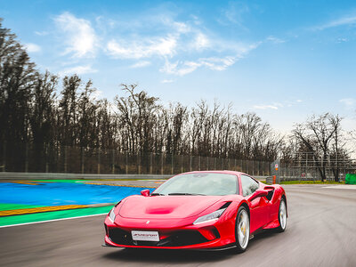 Geschenkbox 1 Runde in einem Ferrari 488 GTB auf dem Red Bull Ring in Österreich