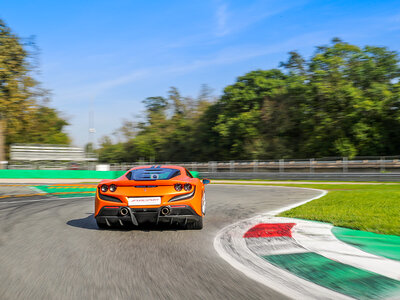 Geschenkbox Action am Red Bull Ring: 1 Runde am Steuer eines Ferrari F8 Tributo für 1 Person