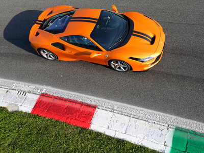 Box Action am Red Bull Ring: 1 Runde am Steuer eines Ferrari F8 Tributo für 1 Person