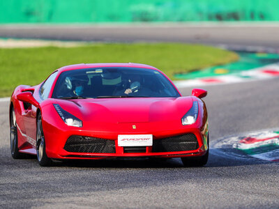 Adrenalin pur am Steuer eines Ferrari 488 GTB auf dem Red Bull Ring in Österreich