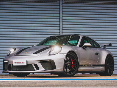 Guida in pista al Mugello: 1 giro al volante di una Porsche 911 GT3