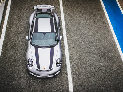 Guida Porsche 911 GT3: 2 giri su pista presso l'Autodromo del Mugello