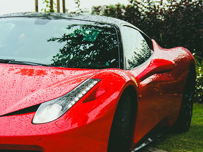 Cofanetto regalo Guida su pista: 1 emozionante giro al volante di una Ferrari 458 Italia sul Cremona Circuit