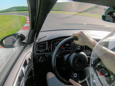 Cofanetto regalo 2 giri in Ferrari F8 Tributo nell'Autodromo Vallelunga Piero Taruffi