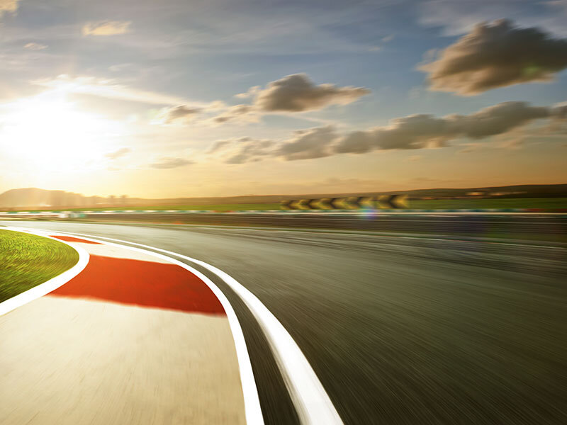 Un giorno da pilota all'Autodromo di Vallelunga: 2 giri alla guida di una Porsche 911 GT3