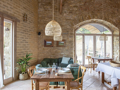 Escapada eco-rural en Hotel Can Buch: 1 noche y desayuno para 2