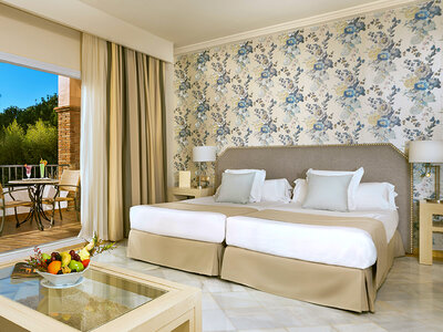 Caja regalo Mar y montaña: 1 noche con cena de octubre a marzo en La Cala Resort 4*