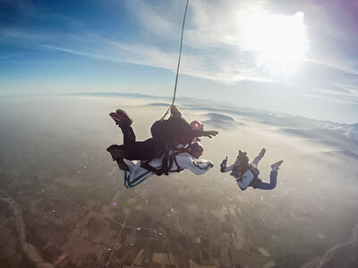 Cofanetto Volo in tandem con paracadute e video in alta risoluzione incluso