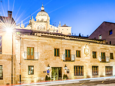 Caja regalo Salamanca mágica: 1 noche con desayuno y spa en el Grand Hotel Don Gregorio 5*