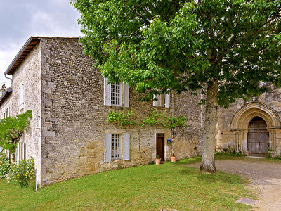 Coffret cadeau Séjour de 2 jours avec formation à l’apiculture et dîner dans un prieuré près de Poitiers