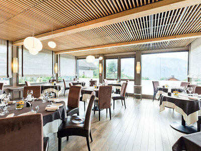 Escapade gourmet romantique : 2 jours avec dîner et mignardises dans les Alpes en hôtel 4*