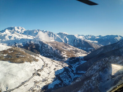 Cofanetto 1 entusiasmante tour di 20 minuti in elicottero sul Monte Bianco