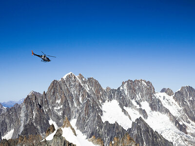 Cofanetto regalo 1 entusiasmante tour di 20 minuti in elicottero sul Monte Bianco