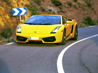 Todo un sueño: 1 ruta por carretera de 20 km en un Lamborghini Gallardo