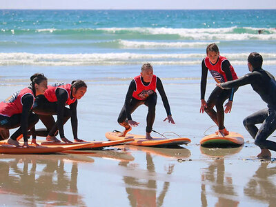 Surf en famille : leçon d'1h30 pour 2 adultes et 1 enfant dans la baie d'Audierne