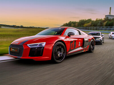 Cadeaubon 1 ronde racen in een Audi R8 tijdens een circuitdag in Zandvoort