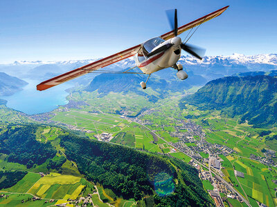 Volo panoramico in aeroplano sulle Alpi svizzere