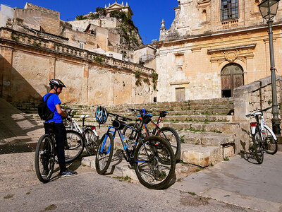 Cofanetto Romantica Scicli: 1 notte con idromassaggio e tour in bici