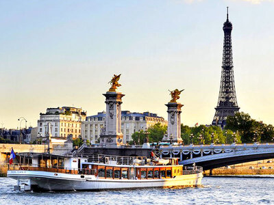 Coffret Paris en duo : sommet de la tour Eiffel et croisière sur la Seine pour 2