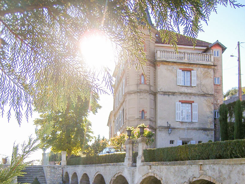 3 jours en suite en famille dans un château à Valensole