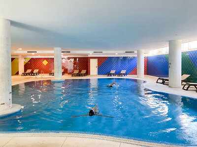 Caja Vacaciones de relax con 1 circuito de aguas (1h) y masaje craneal en el Spa Islantilla