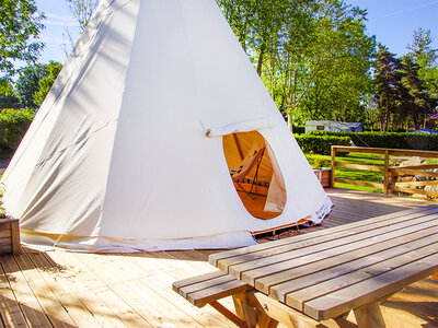 Coffret cadeau 3 jours insolites en tipi indien près de Clermont-Ferrand